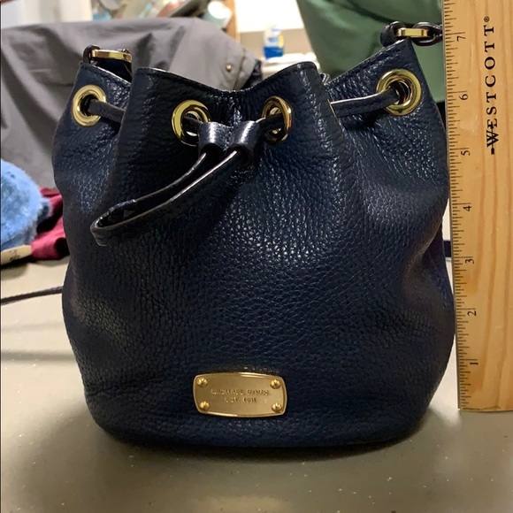 Michael Kors Crossbody Bag - Picture 5 of 8